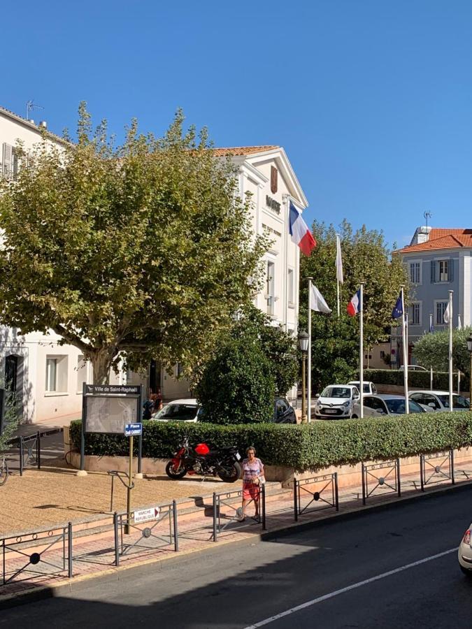 Suite In St Raph Saint-Raphaël Exteriér fotografie